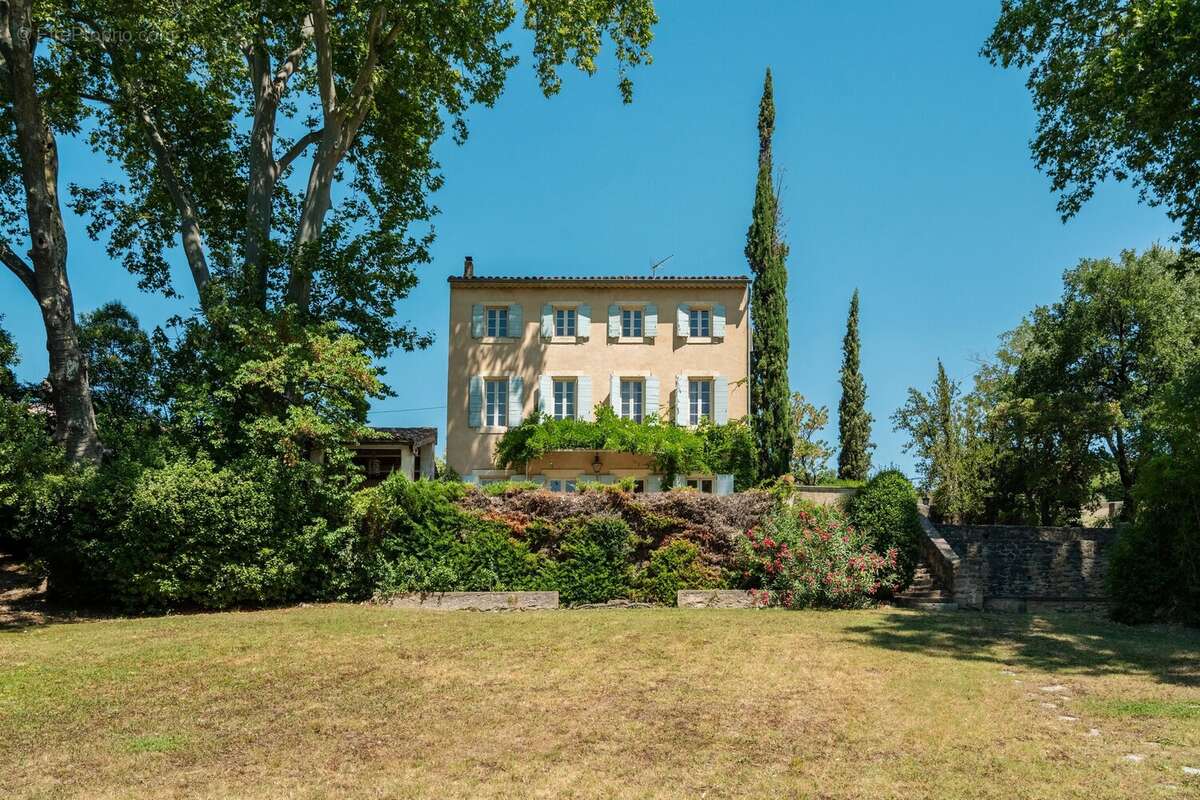 Maison à CADENET
