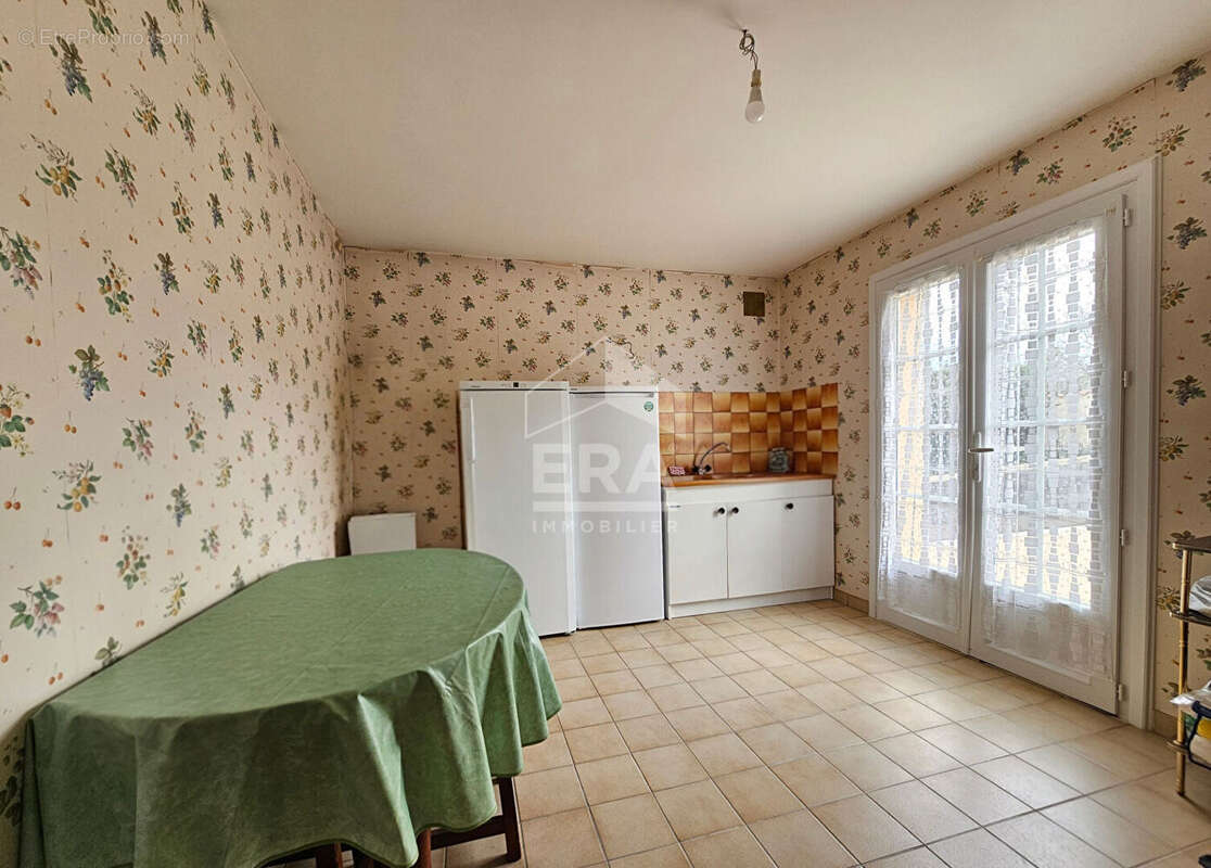Maison à PUYMOYEN
