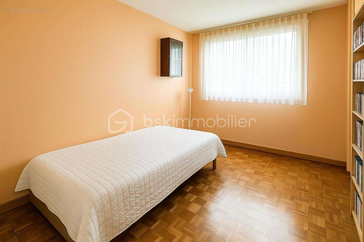 Appartement à LE PLESSIS-ROBINSON