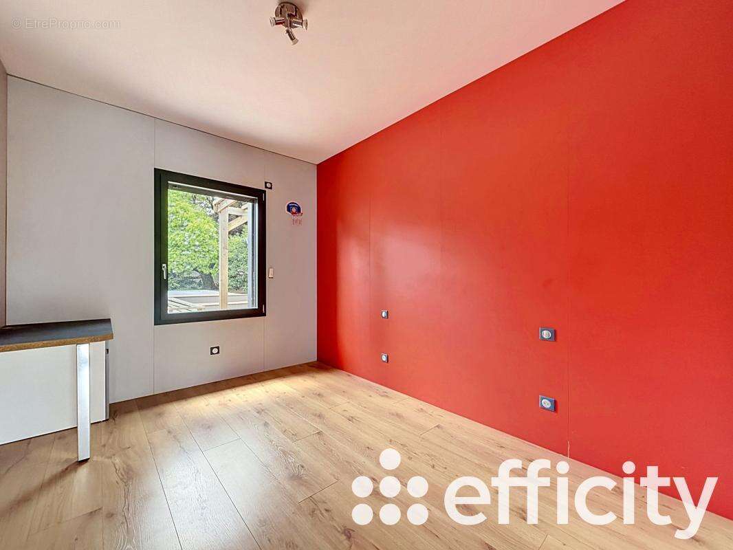 Maison 235 m² à Communay  - photo 23
