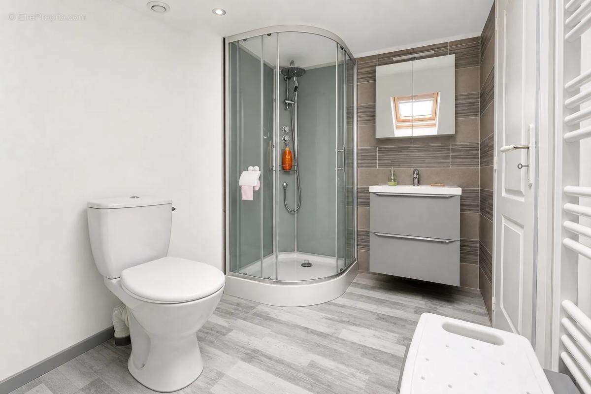 Appartement à SARTROUVILLE