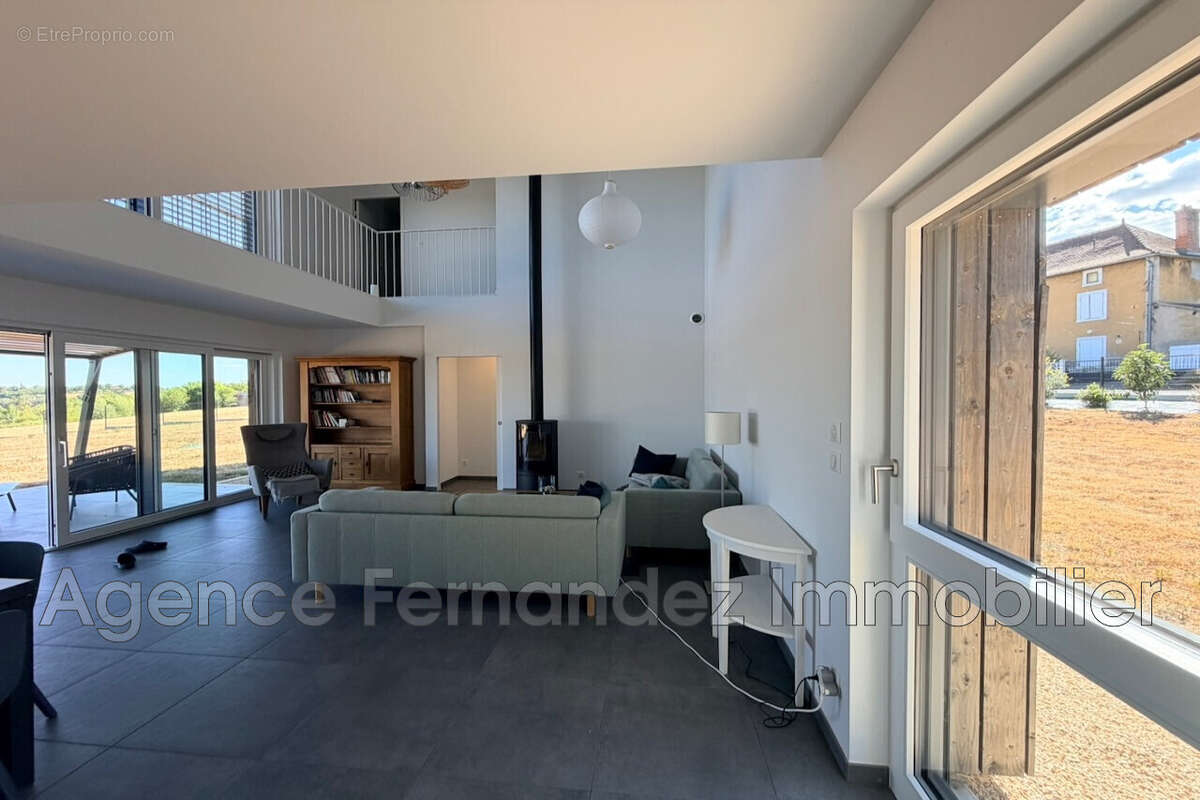 Maison 138 m² à Avrilly  - photo 6