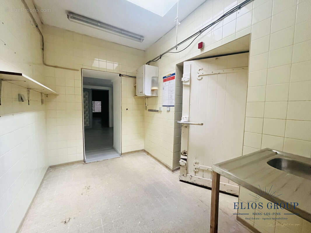 Commerce à SAINT-ZACHARIE