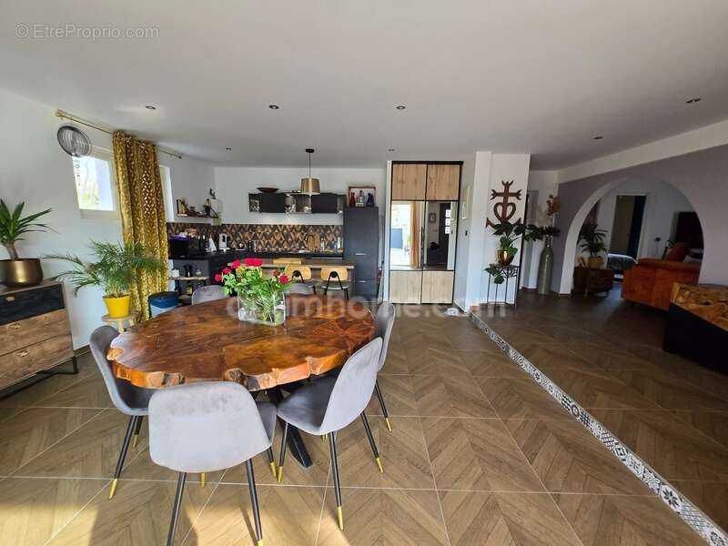 Appartement à PORT-DE-BOUC