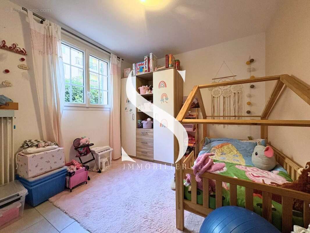 Appartement à VALLAURIS