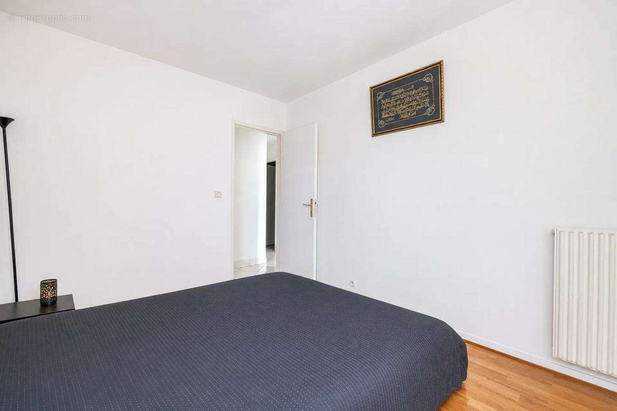 Appartement à LES CLAYES-SOUS-BOIS