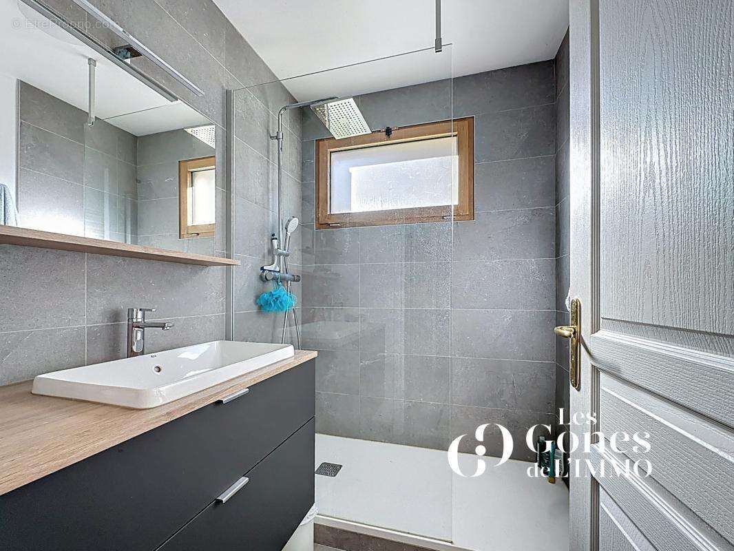 Coup de coeur   T5 rez-de-jardin 120,73 m2 avec jardin 400 m2 - photo 9