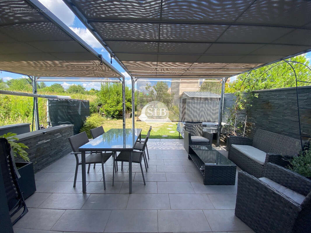 Maison à BALLAINVILLIERS