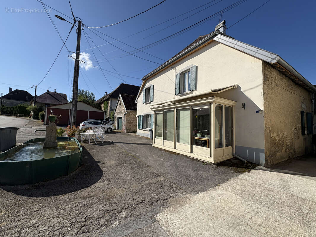 Maison à VILLERS-SOUS-CHALAMONT