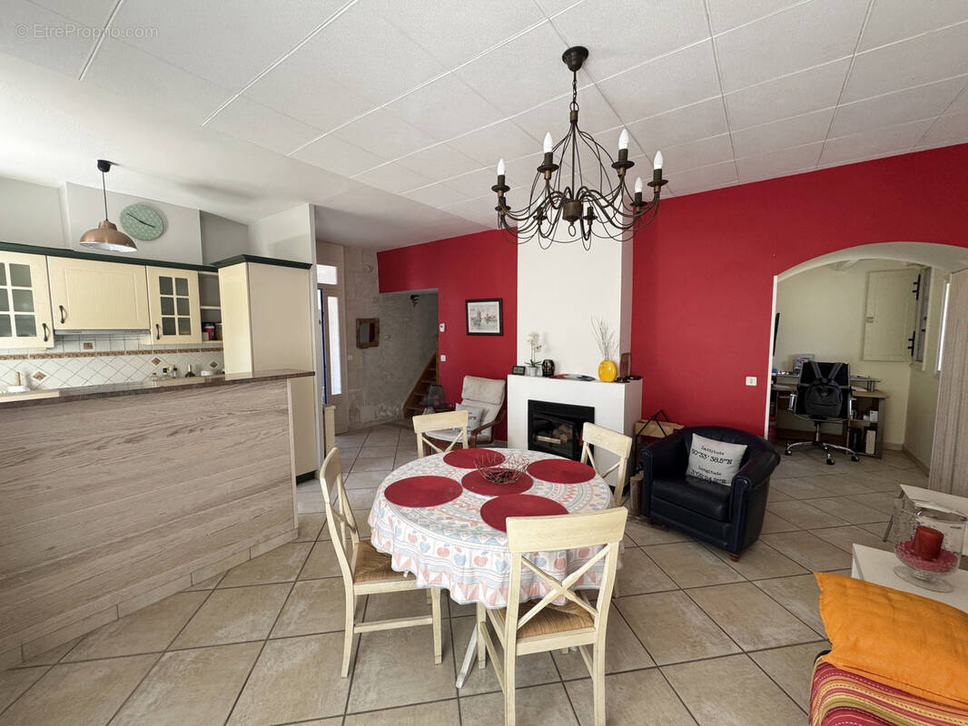 Maison à MESCHERS-SUR-GIRONDE