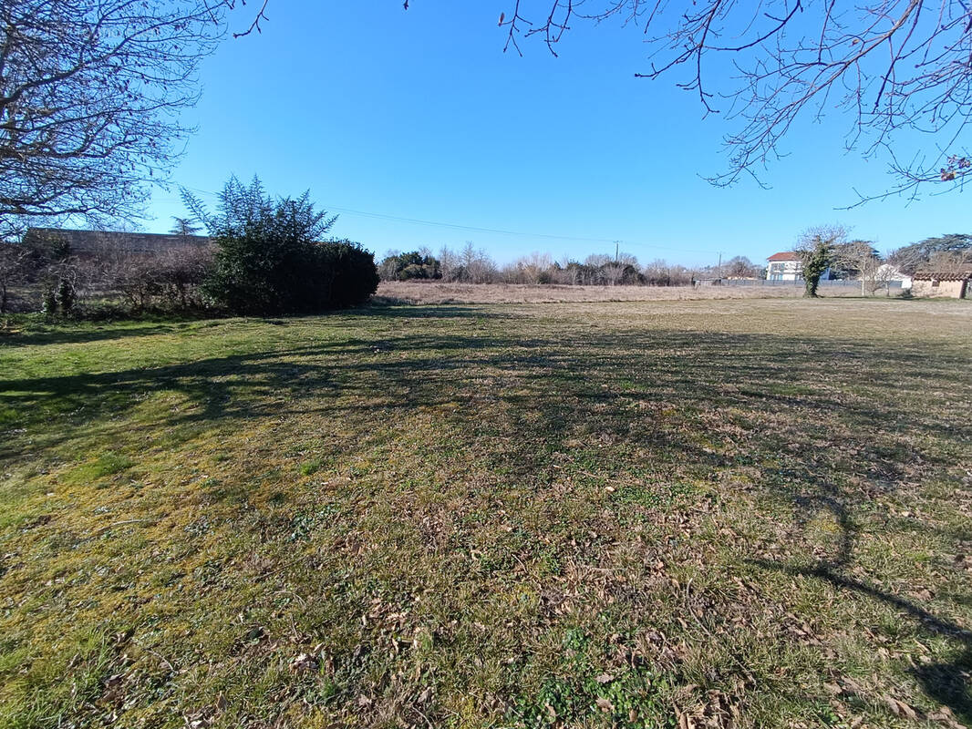 Terrain à CASTRES