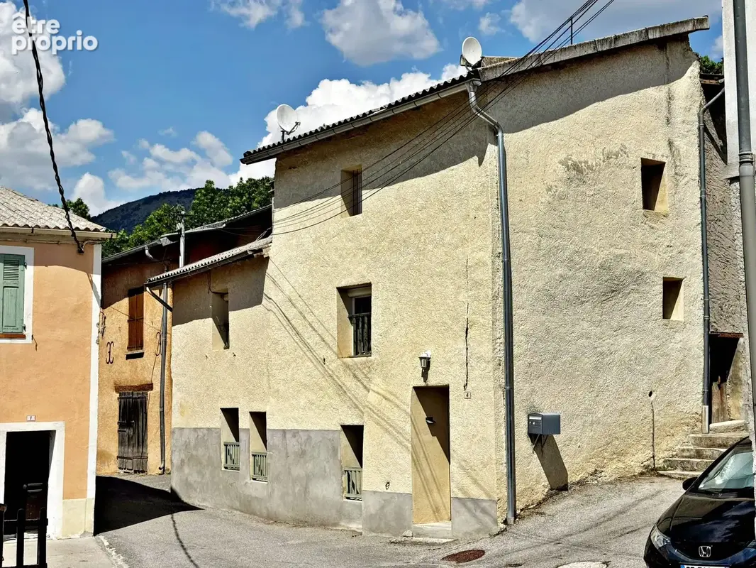 Maison à LAMBRUISSE