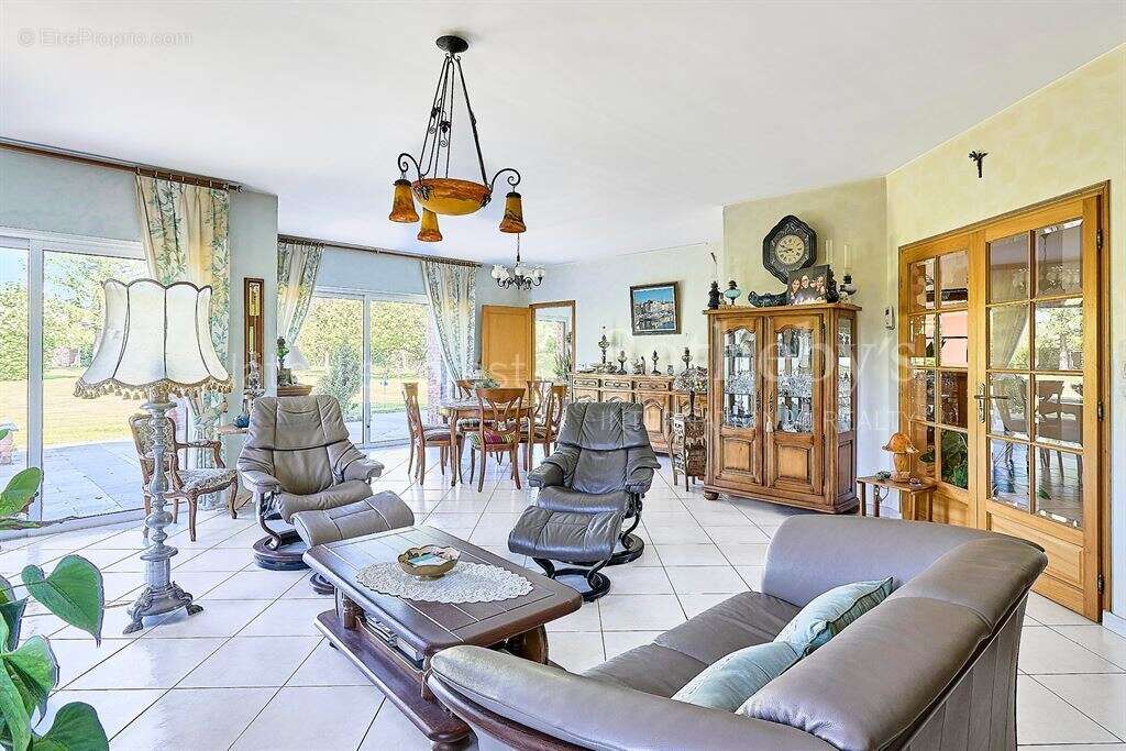 Maison à LOUVIL