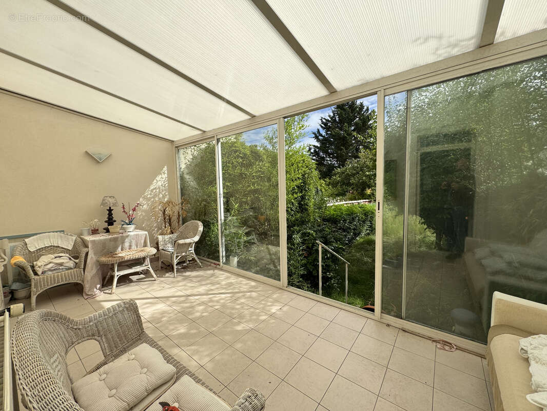 Maison à SAINT-MAUR-DES-FOSSES