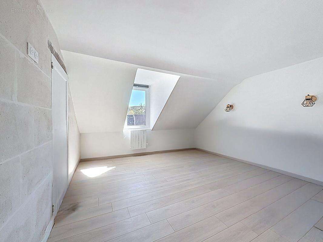Maison à NEUILLY-SOUS-CLERMONT