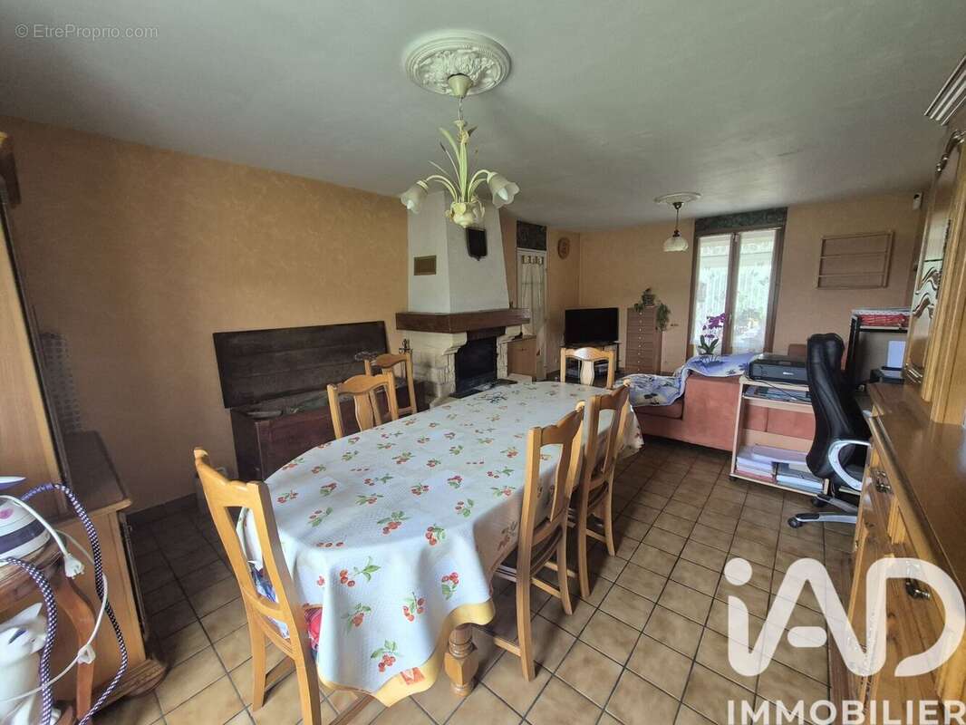 Photo 2 - Maison à DOMERAT