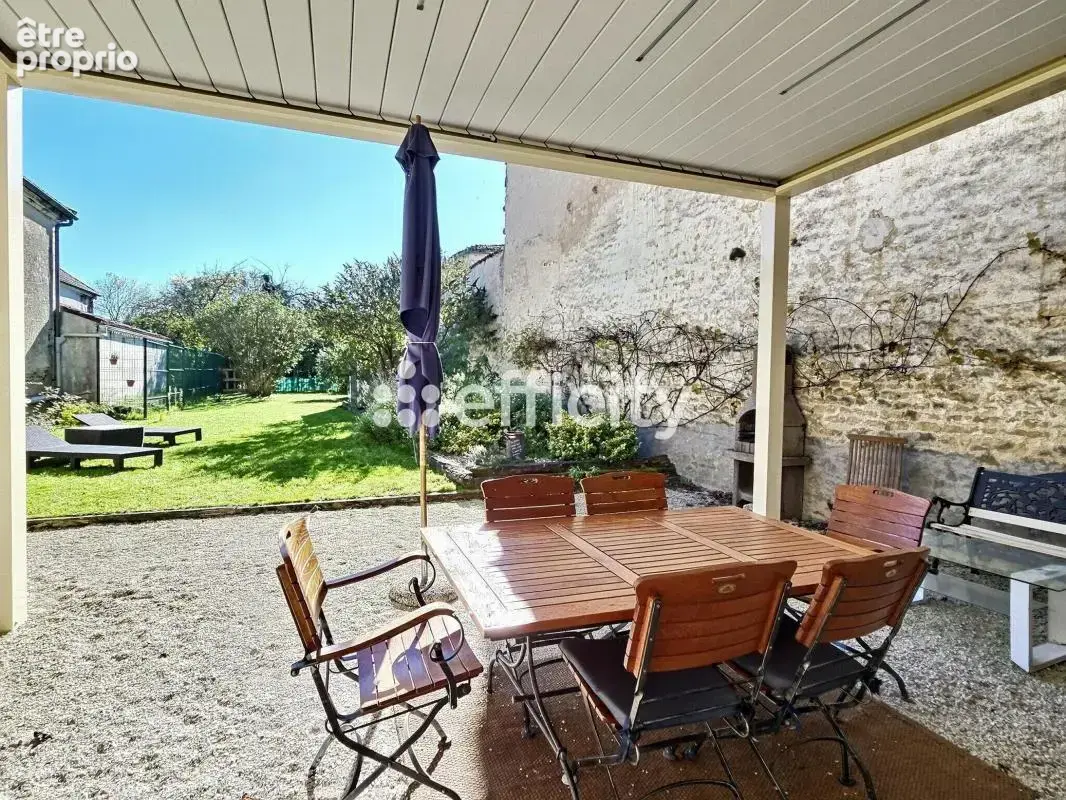 Maison 204 m² à Loulay  - photo 16