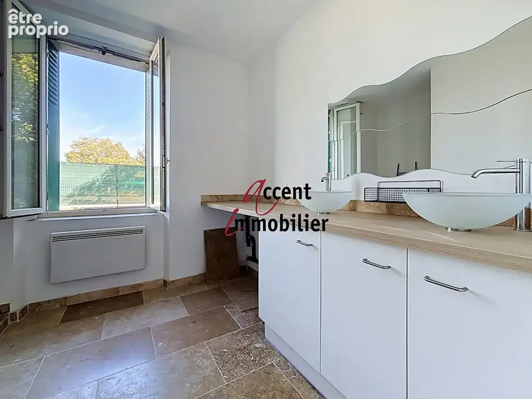 Maison divisée en 2 appartements - Cavaillon -135 m2 - photo 7