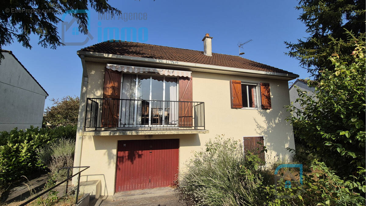 Maison à SAINT-DOULCHARD