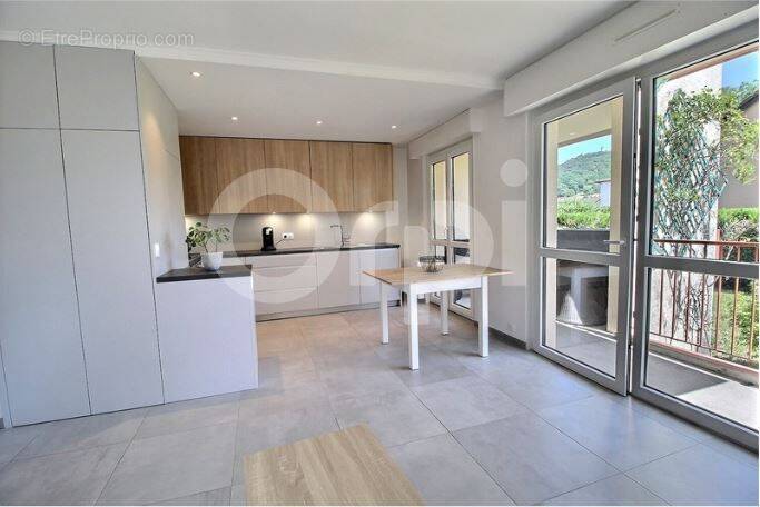 Appartement à DOUVAINE
