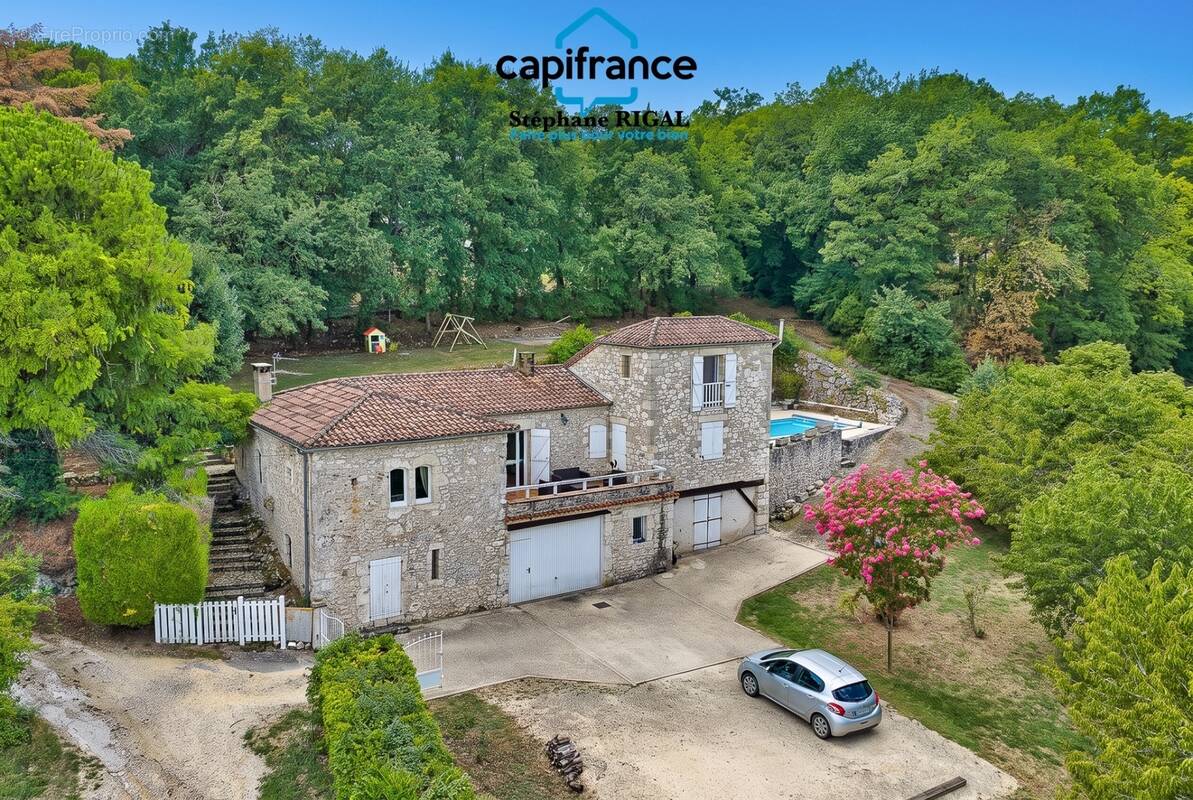 Maison à PUJOLS