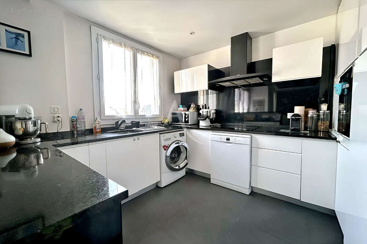Appartement à SAINT-MAUR-DES-FOSSES