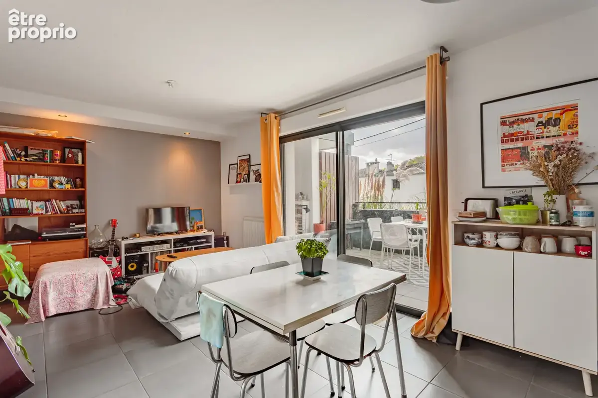 Résidence récente- bel appartement de T3 avec terrasse de 13 m2 et parking sous-sol privatif. - photo 3
