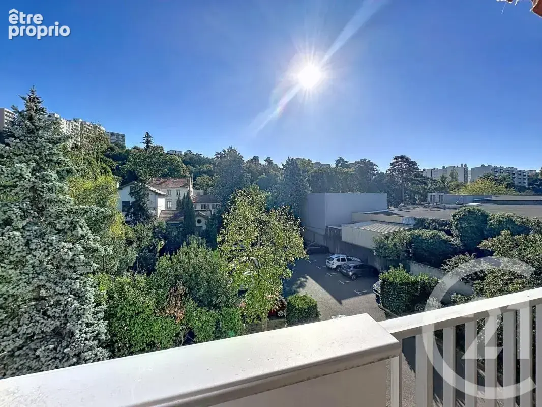 Appartement à TASSIN-LA-DEMI-LUNE