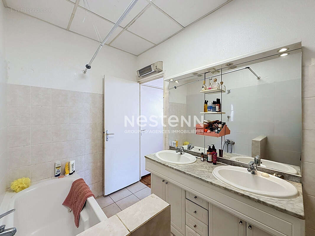 Vallauris Grand 4 pièces de 90 m² en rez-de-chaussée avec parking privatif - photo 8