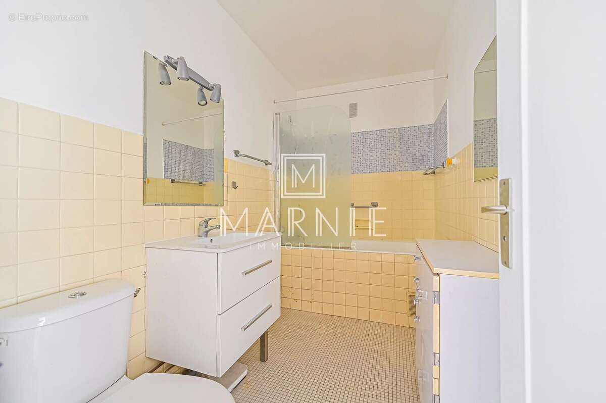 Appartement à PARIS-15E