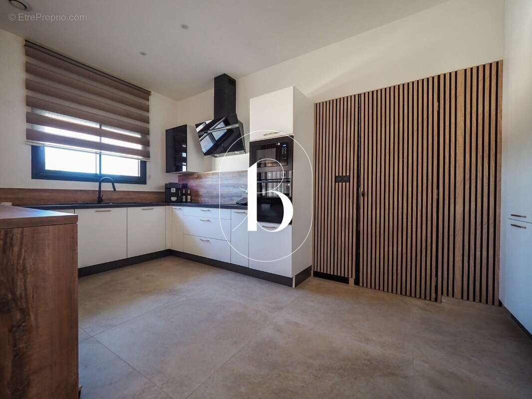 Maison à BAGNOLS-SUR-CEZE