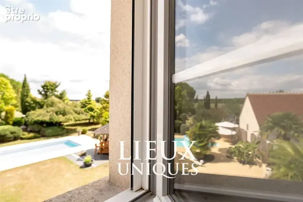 Propose superbe maison contemporaine avec piscine sur chaille - photo 2