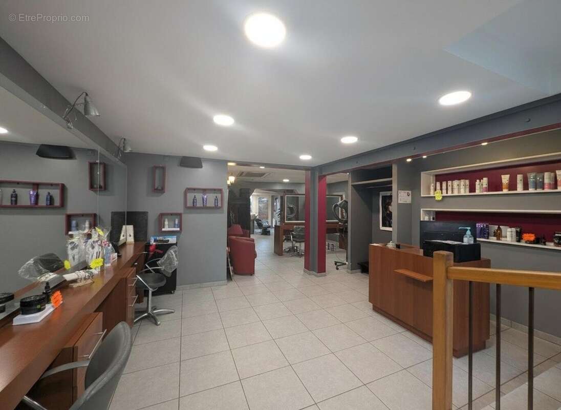 Photo 4 - Commerce à SAINT-JUST-EN-CHAUSSEE