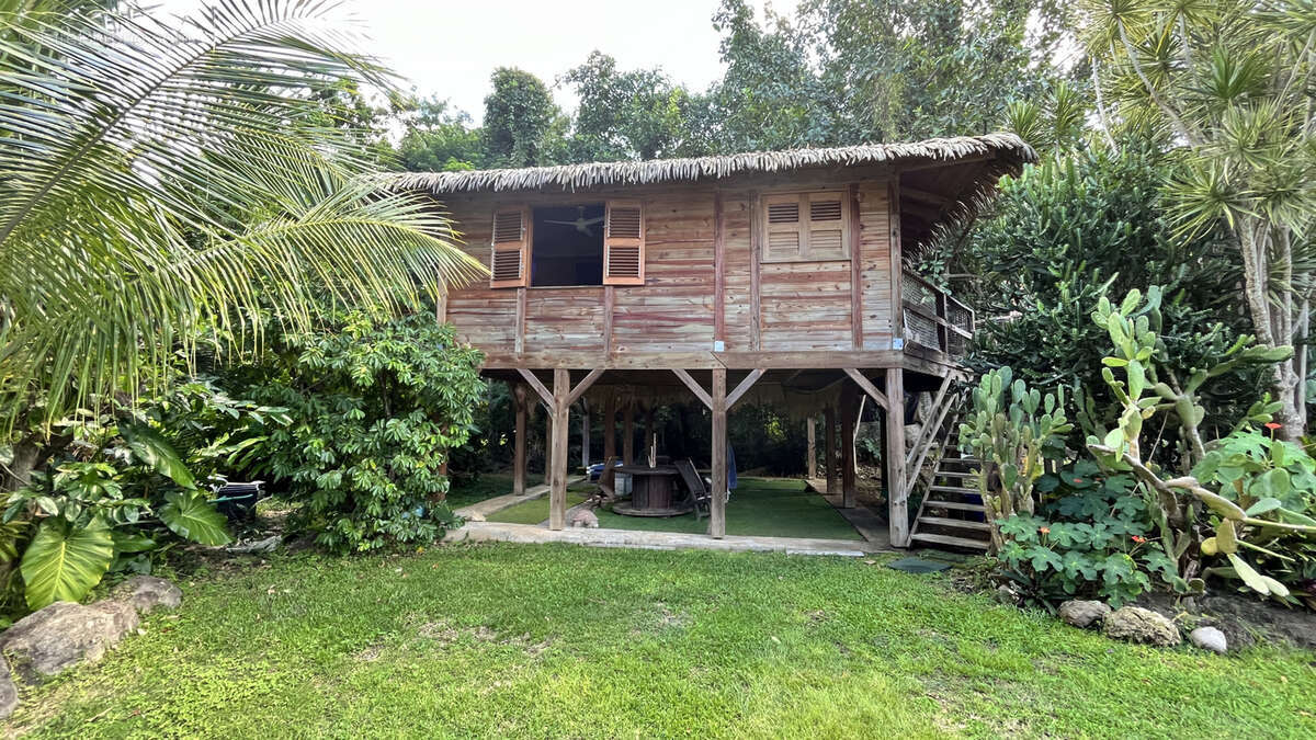 Maison à POINTE-NOIRE