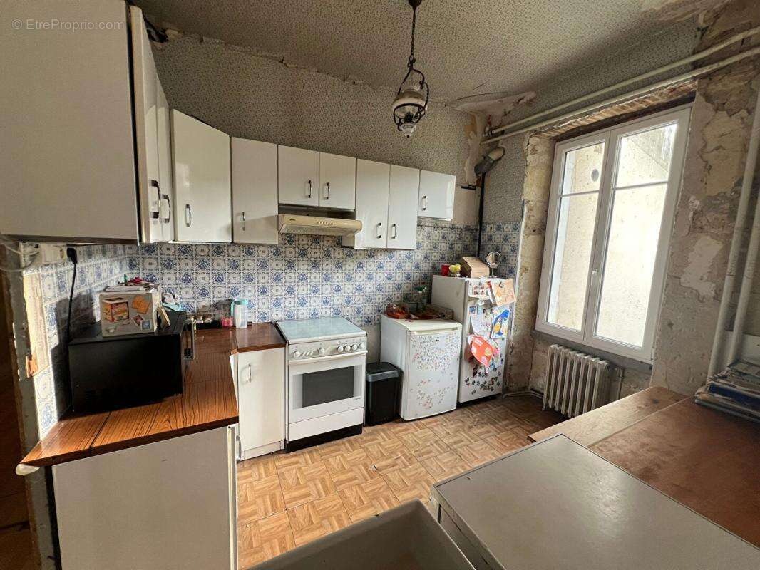 Maison à VIC-FEZENSAC