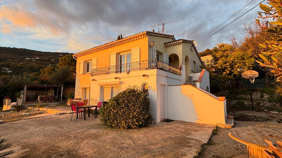 Maison à PEYMEINADE