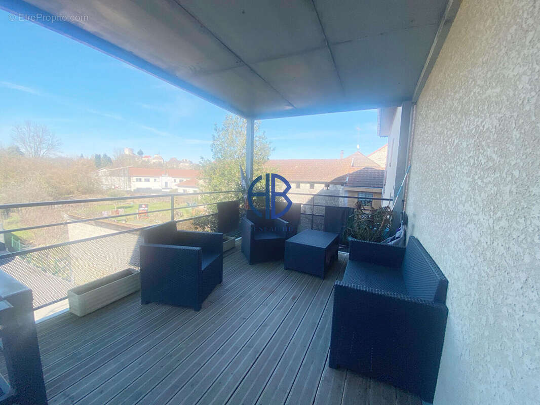 Appartement à MORESTEL