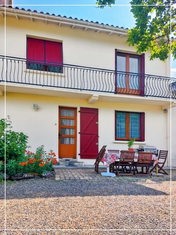 Maison à LE HOUGA