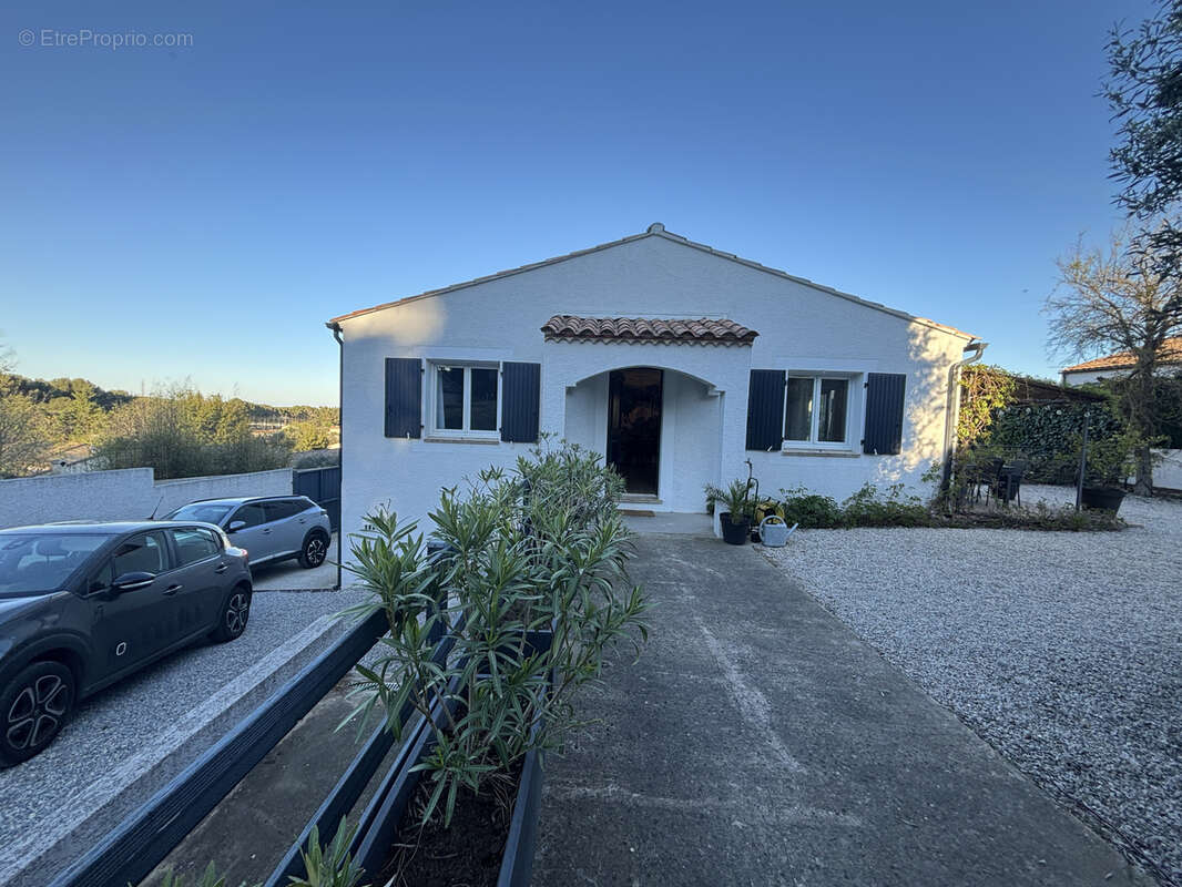 Maison à GALLARGUES-LE-MONTUEUX