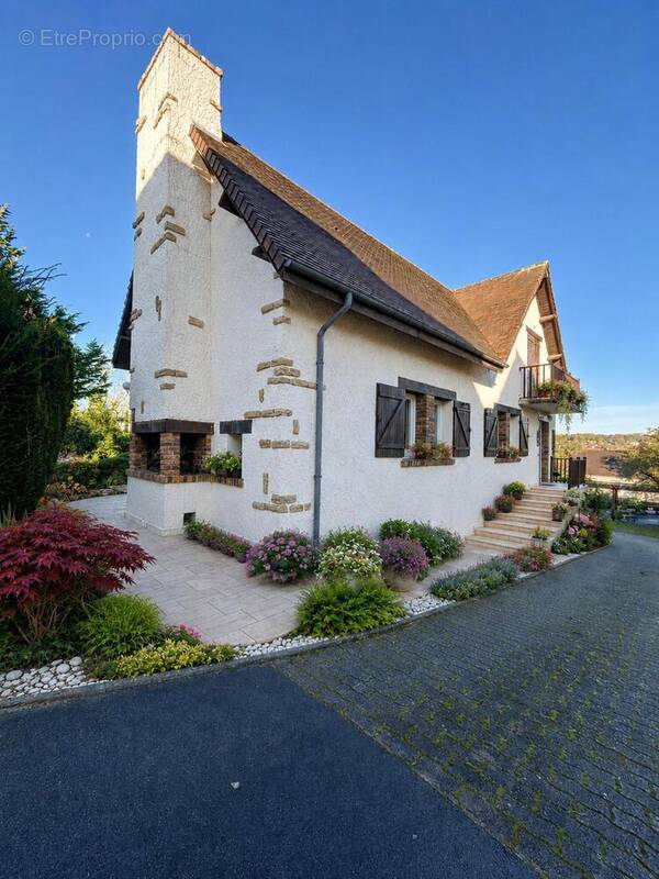 Photo 1 - Maison à MONTEVRAIN