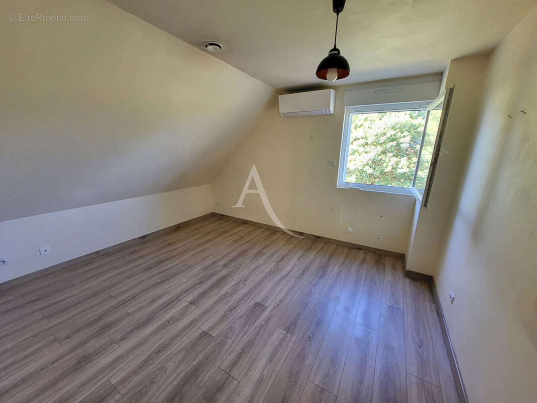 Maison à LA CHAPELLE-LAUNAY