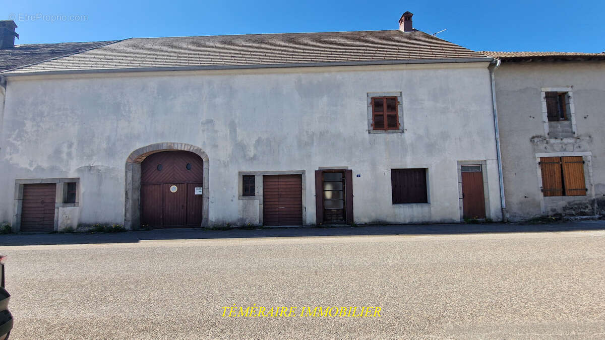 SIROD - Maison mitoyenne de 165m2 - photo 11