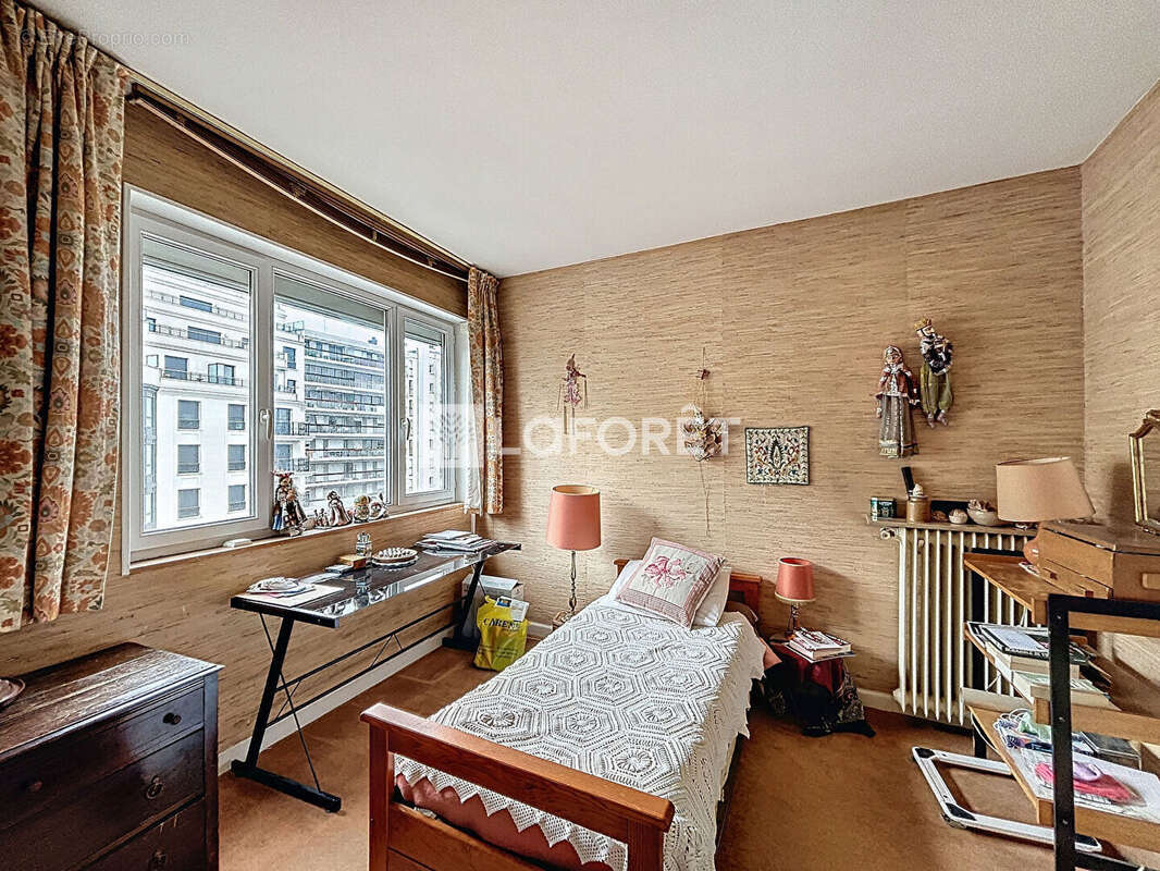 Appartement à BOURG-LA-REINE