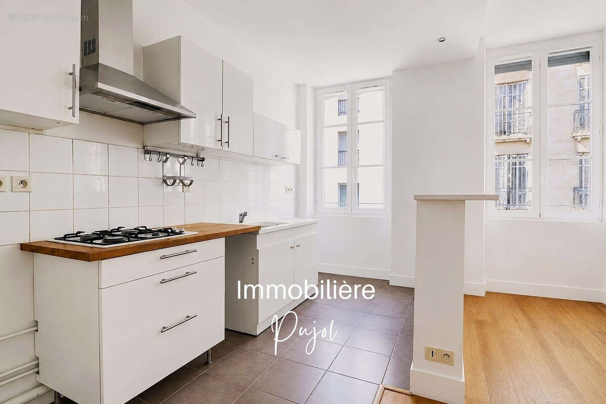 Saint Victor 13007 - T3 de 70m2 (parking en option ) - photo 6