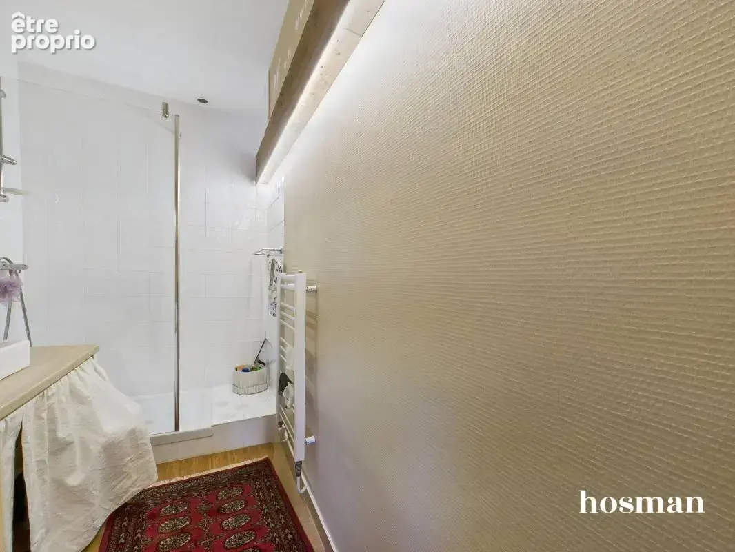 Coup de cœur – 3 pièces 82,5 m² carrez (98,5 m2 au sol) – Dernier étage lumineux avec vue exceptionnelle sur la Saône, parking – - photo 9
