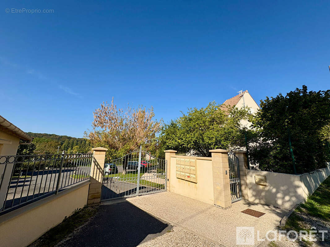 Appartement à SAMOREAU