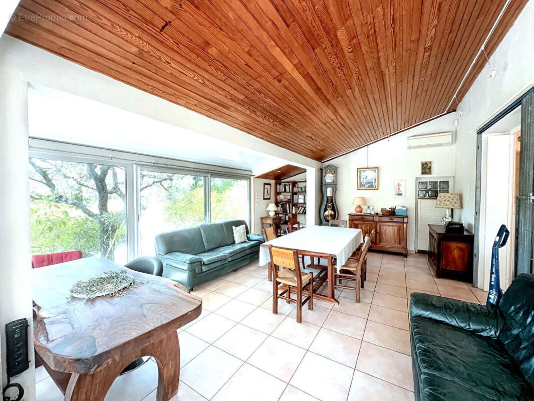 Maison à VILLENEUVE-LES-AVIGNON