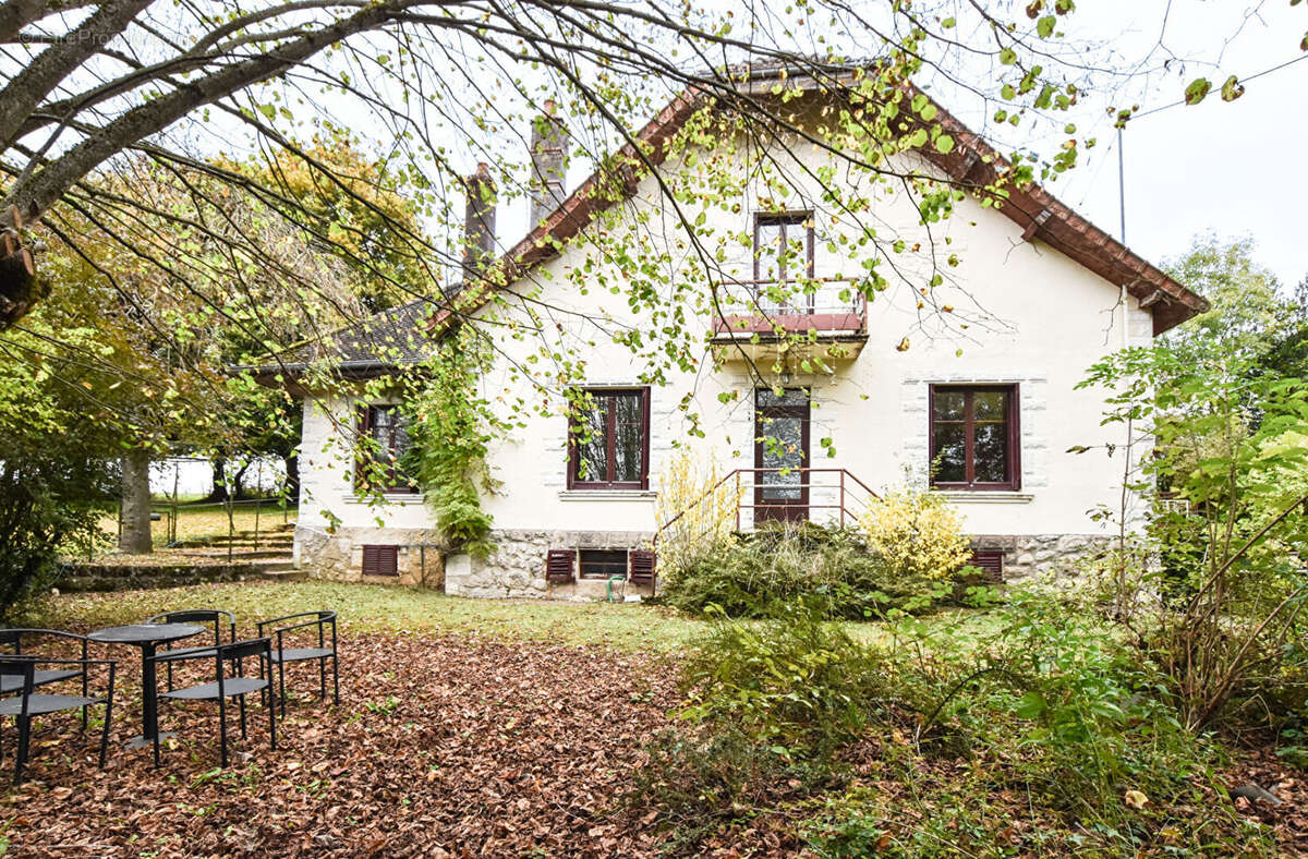 Maison à FONTENOIS-LES-MONTBOZON