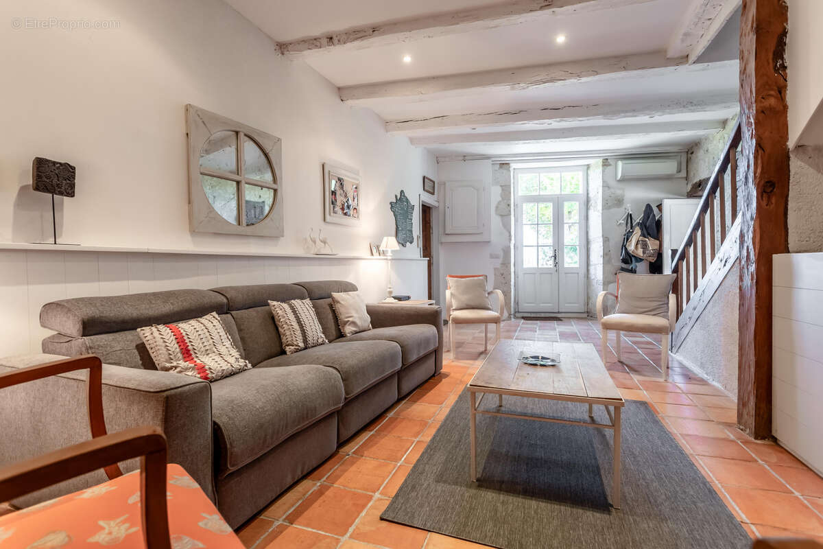 Maison en pierre avec annexe, piscine et jardin - photo 4