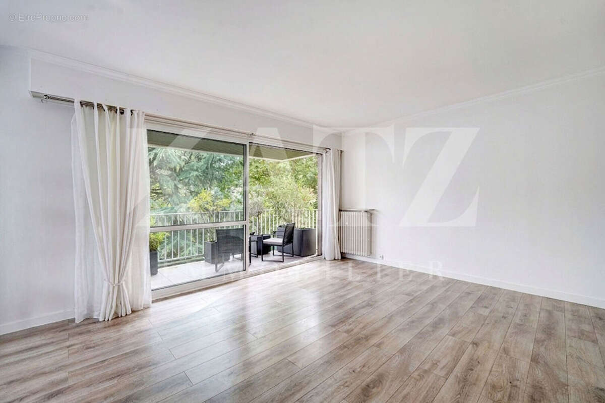 Appartement à GARCHES
